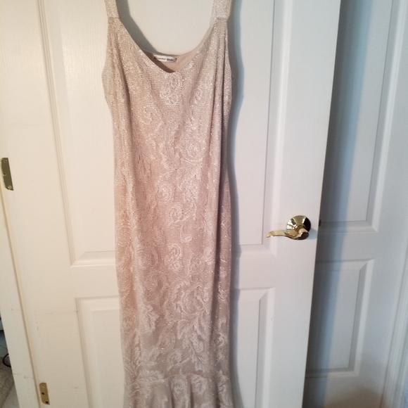 SPENCER ALEXIS GOWN & JACKET BEIGE &GOLD CROCHET S - Picture 4 of 6